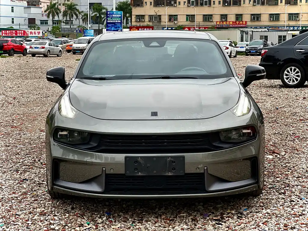 Lynk & Co 03 2022 1.5TD DCT Pro купить на сайте DeffCars