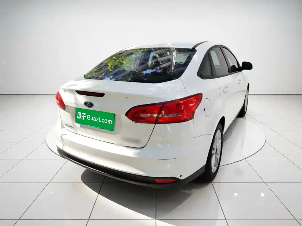 Focus 2017 Sedan 1.6L Manual Comfort Smart Mobility Edition купить на сайте DeffCars