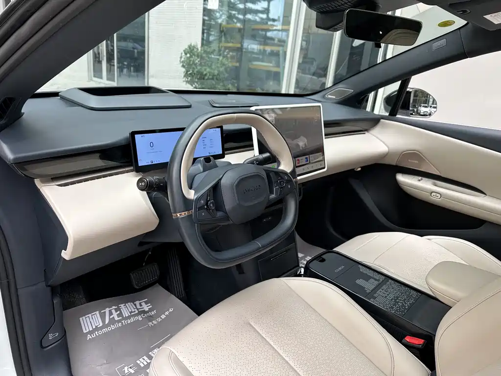 Lynk & Co Z20 2025 530km rear drive Max купить на сайте DeffCars