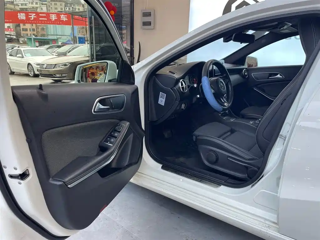 Mercedes-Benz A-Class (imported) 2016 A 200 Dynamic купить на сайте DeffCars