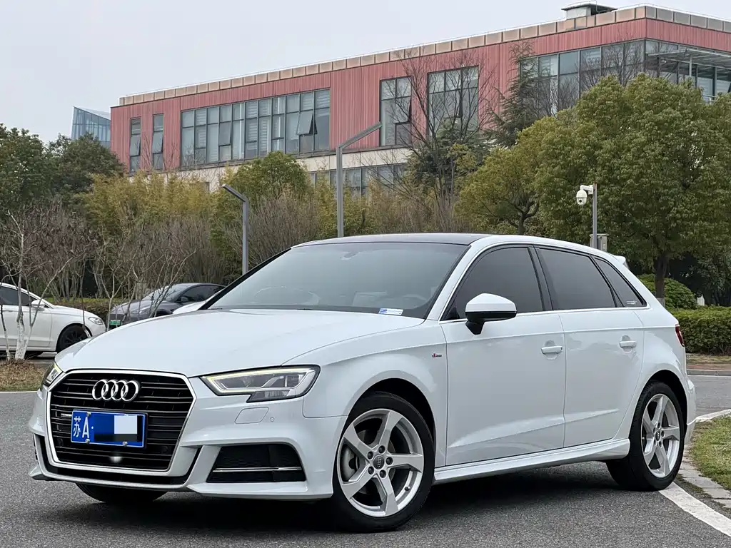 Audi A3 2019 Sportback 35 TFSI Fashion Type National V купить на сайте DeffCars