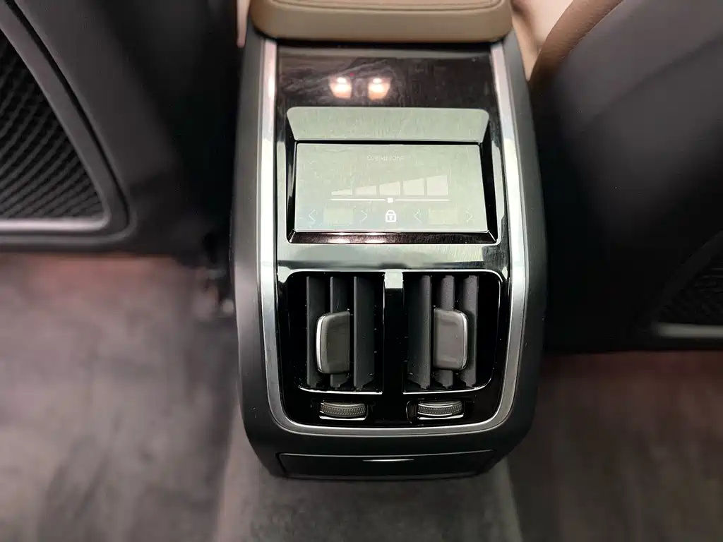 Volvo S90 2025 B5 Zhiyuan Luxury Edition купить на сайте DeffCars