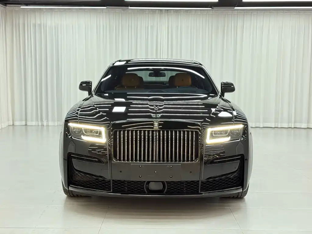 Ghost 2022 6.7T Black Badge купить на сайте DeffCars