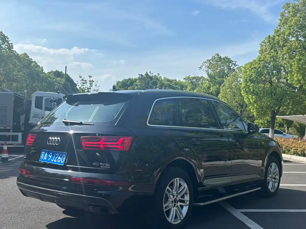 Audi Q7 2016 40 TFSI S line sports model купить на сайте DeffCars