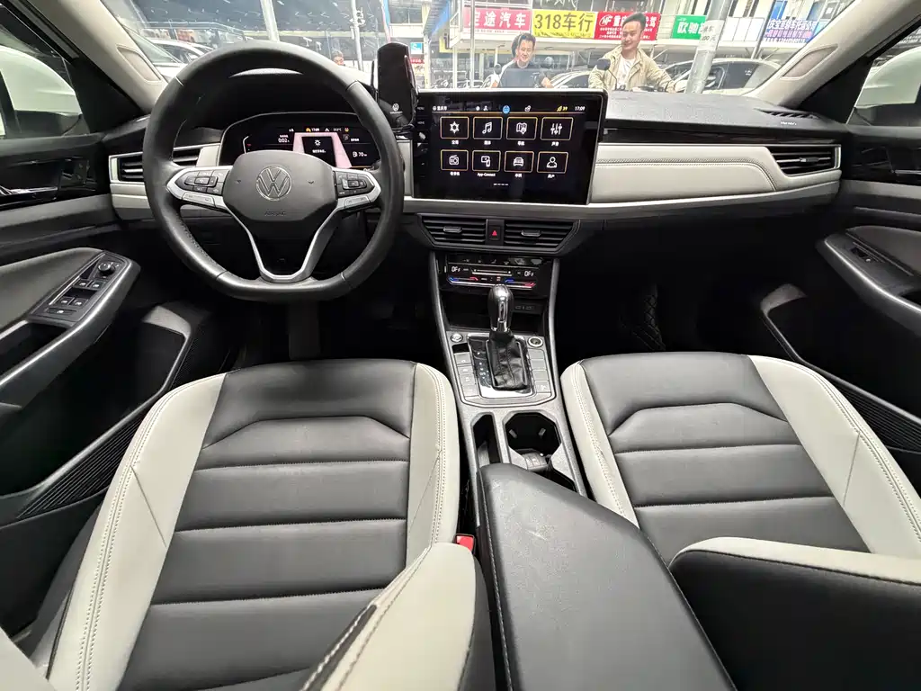 Bora 2023 300TSI DSG Premium Edition купить на сайте DeffCars