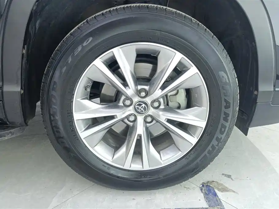 Highlander 2018 2.0T four-wheel drive elite version 7 seats National V купить на сайте DeffCars