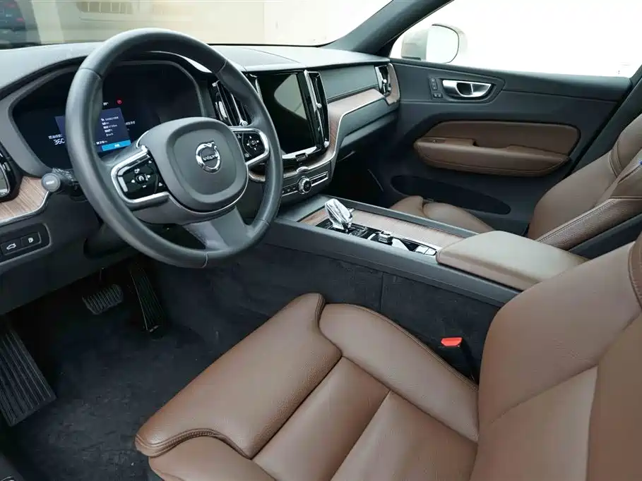 Volvo XC60 plug-in hybrid 2024 T8 plug-in hybrid long-range four-wheel drive Zhiyuan luxury version купить на сайте DeffCars