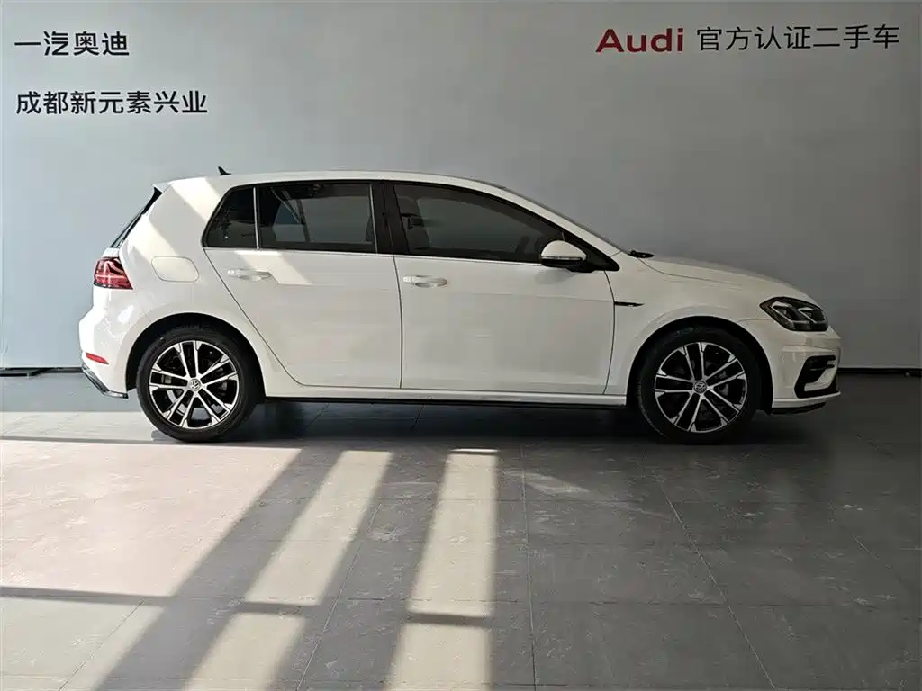 Golf 2019 280TSI DSG R-Line National VI купить на сайте DeffCars