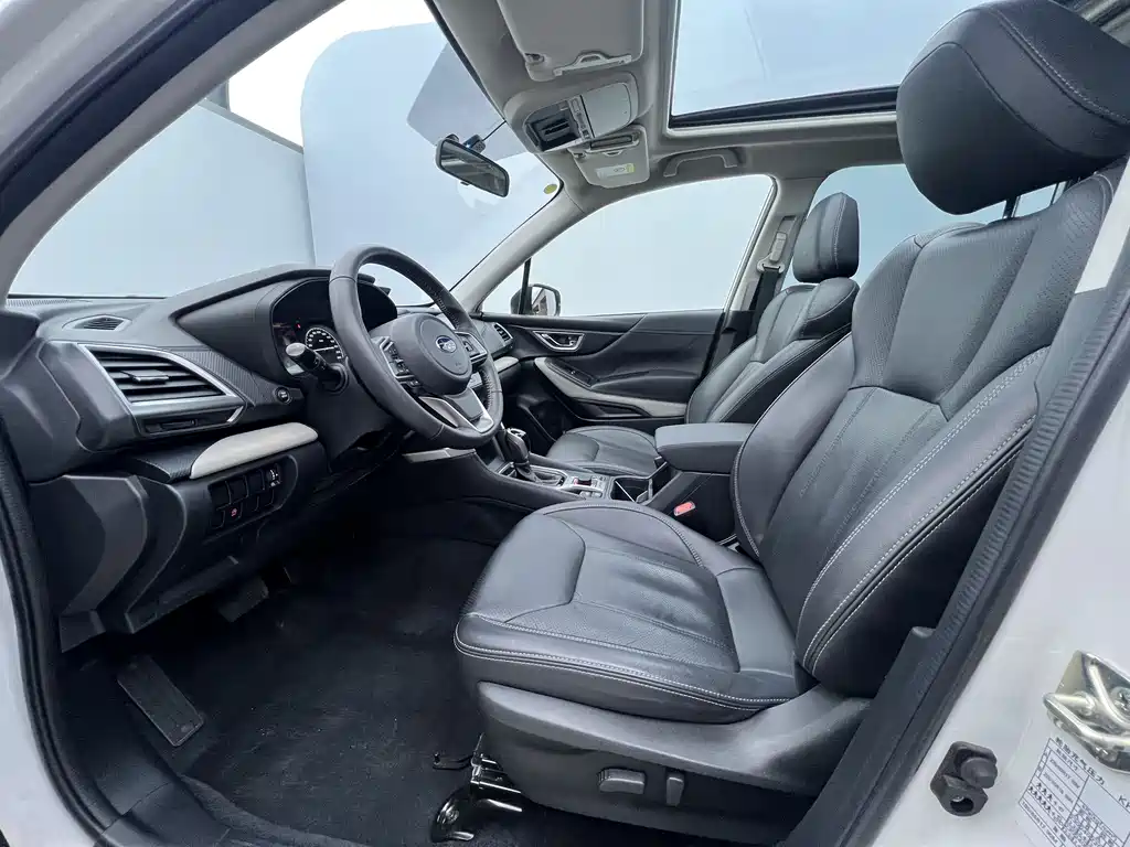 Forester 2022 2.0i AWD Deluxe Edition купить на сайте DeffCars