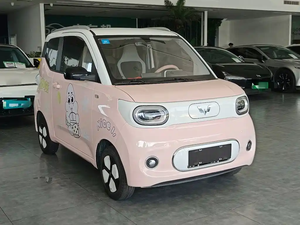 Hongguang MINIEV 2024 third generation 215km advanced version купить на сайте DeffCars
