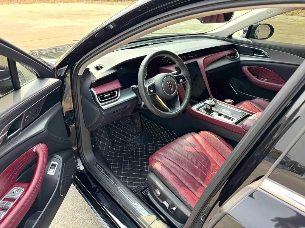 Hongqi H5 2023 1.5T DCT Zhilian Qiyue Edition купить на сайте DeffCars