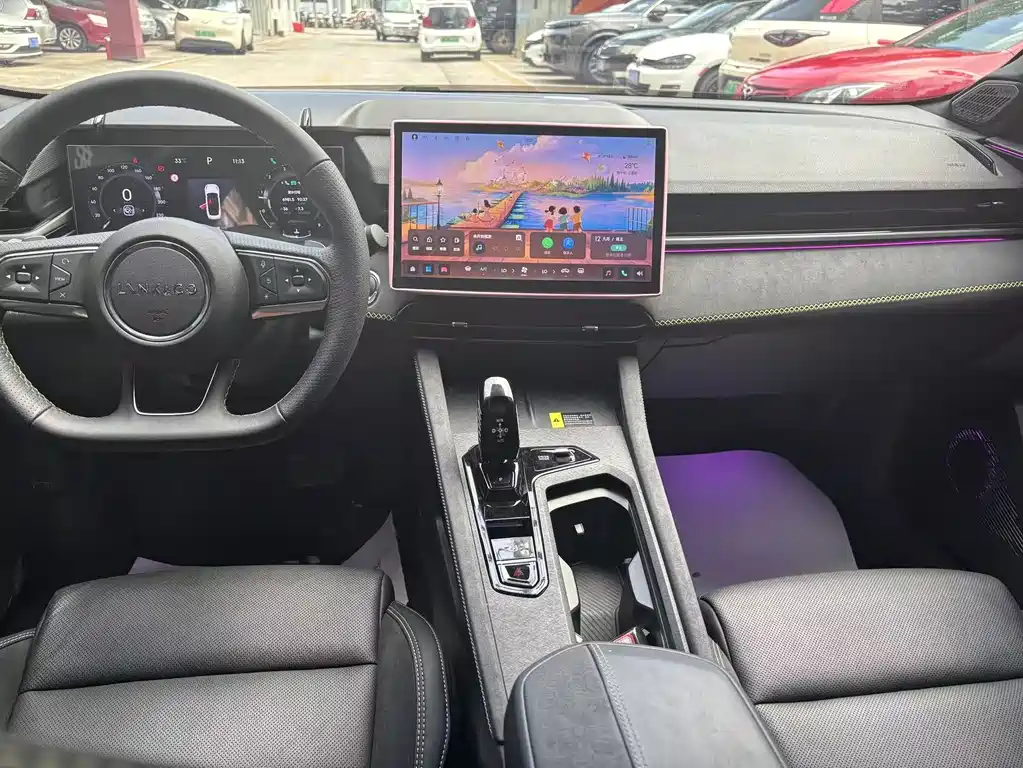 Lynk & Co 03 2023 1.5TD DCT Pro купить на сайте DeffCars