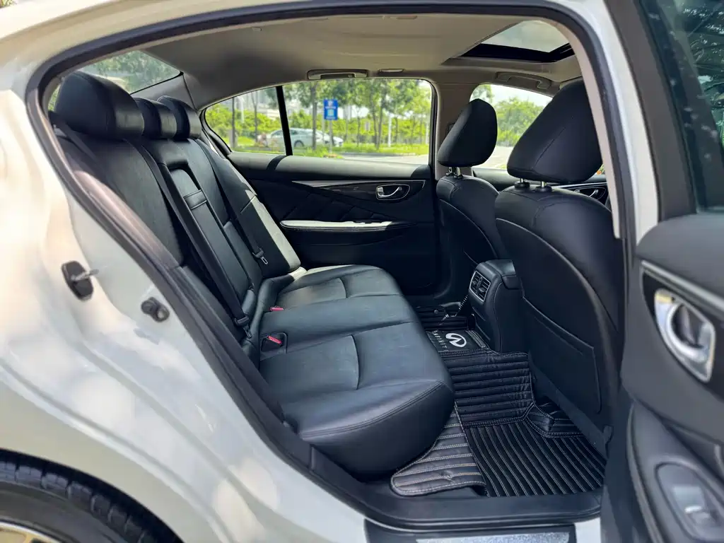 Infinity Q50L 2018 2.0T Comfort Edition China V купить на сайте DeffCars
