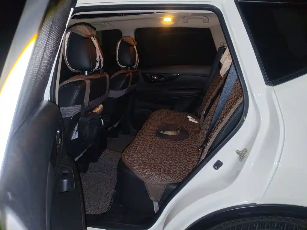 X-Trail 2017 2.5L CVT Deluxe Edition 4WD купить на сайте DeffCars