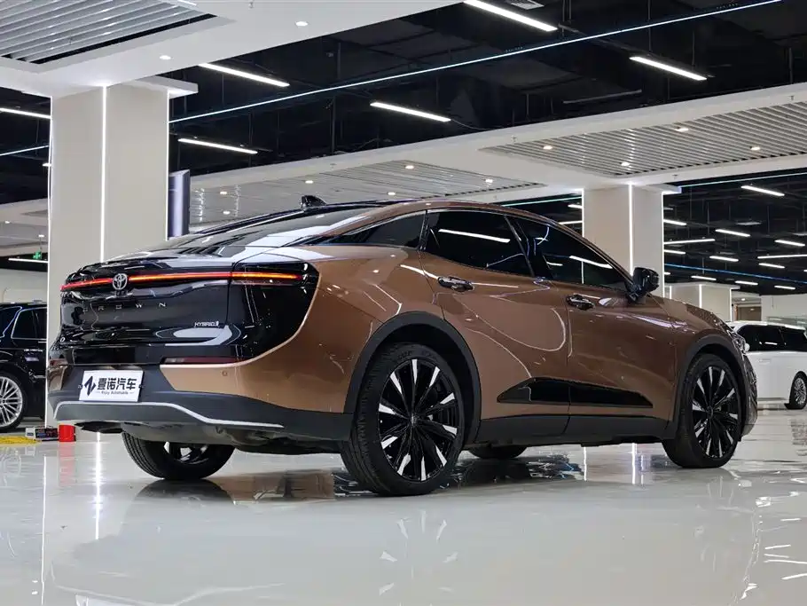 Crown SportCross 2023 2.4T SportCross HEV four-wheel drive extreme version купить на сайте DeffCars