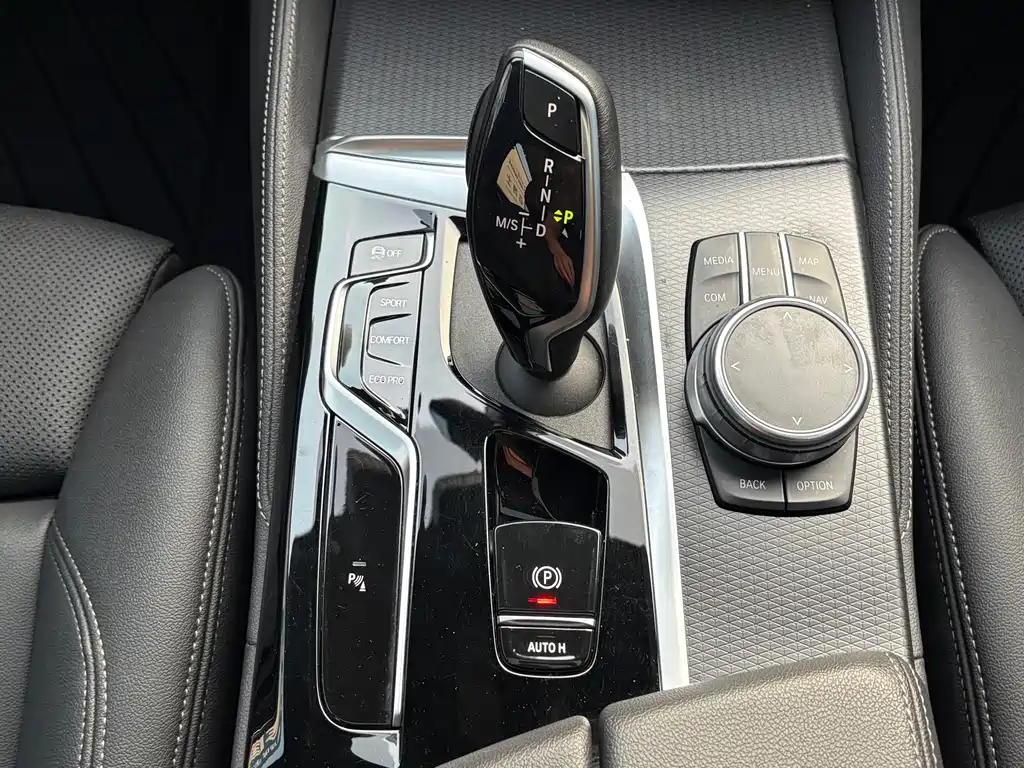 BMW 5 Series Imported 2021 525i M Sports Package купить на сайте DeffCars