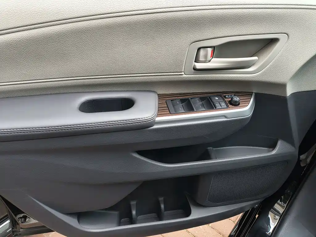 SIENNA 2024 2.5L Hybrid Comfort Edition купить на сайте DeffCars