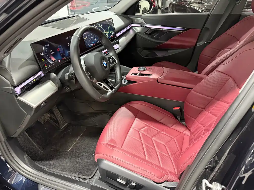 BMW 5 Series 2024 530Li Leading M Sports Package купить на сайте DeffCars