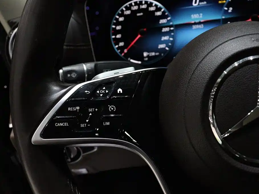 Mercedes-Benz E-Class 2023 E 260 L купить на сайте DeffCars