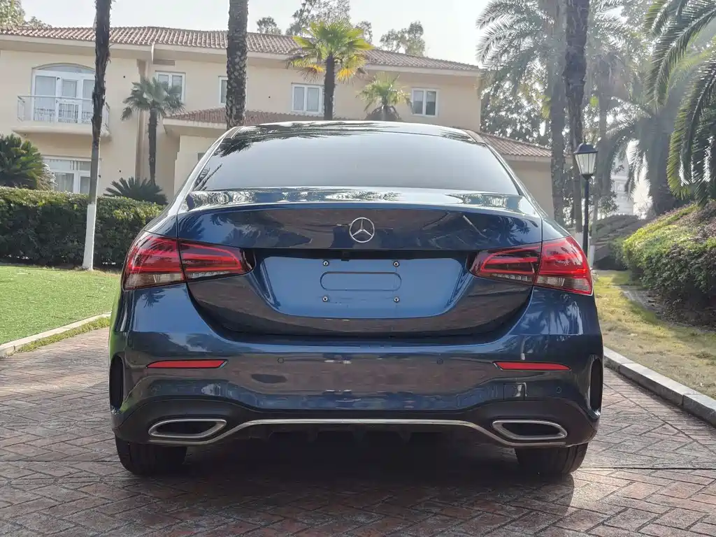 Mercedes-Benz A-Class 2019 A 180 L Sports Sedan купить на сайте DeffCars