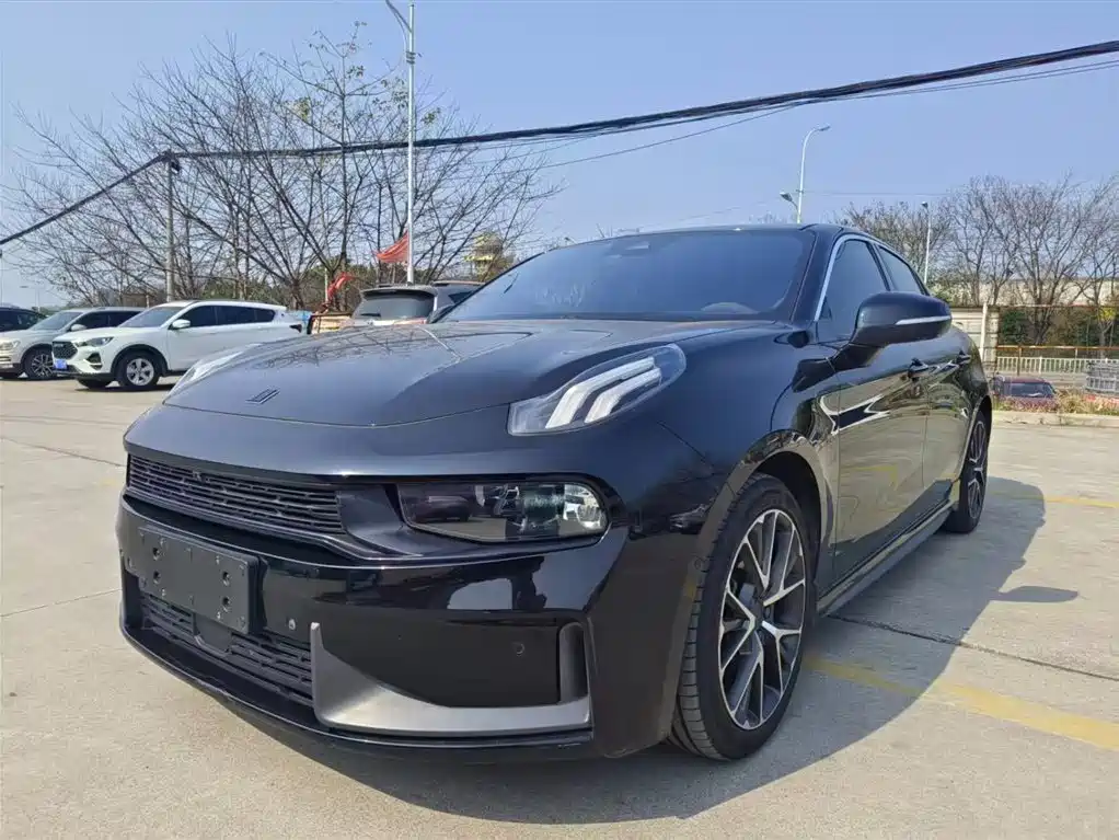 Lynk & Co 03 2019 1.5TD DCT Powerful Edition National VI купить на сайте DeffCars