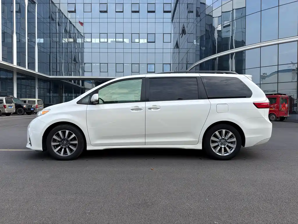 SIENNA 2015 3.5L 2WD L купить на сайте DeffCars