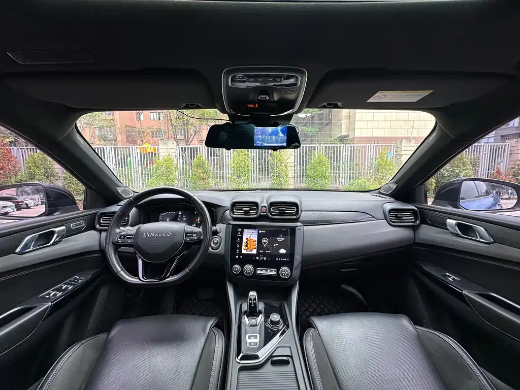 Lynk & Co 03 2021 1.5TD DCT Champion Edition купить на сайте DeffCars