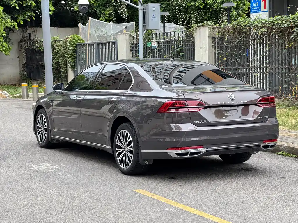 Huiang 2018 facelift 380TSI two-wheel drive business version купить на сайте DeffCars