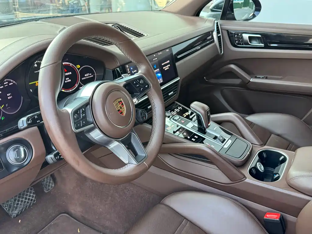 Cayenne New Energy 2020 Cayenne E-Hybrid 2.0T купить на сайте DeffCars
