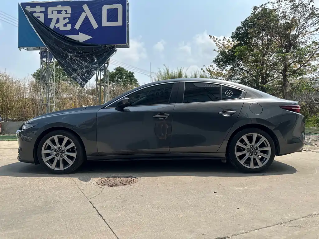 Mazda3 Angkesela 2020 2.0L automatic luxury version купить на сайте DeffCars