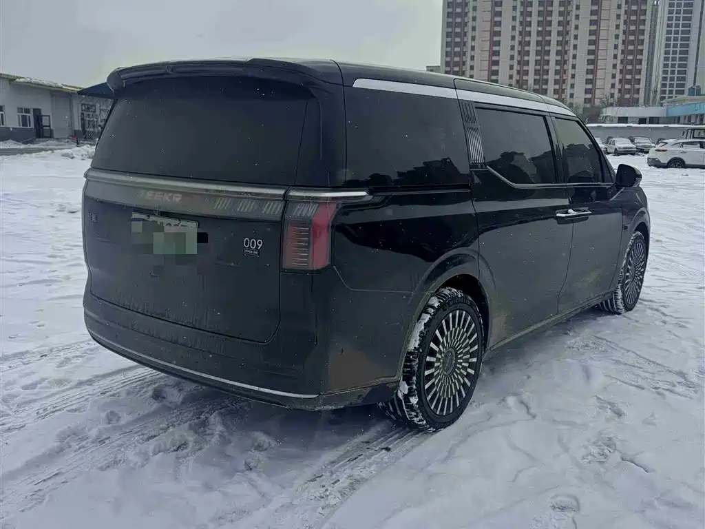 Jikrypton 009 2024 seven-seat aisle version four-wheel drive 108kWh купить на сайте DeffCars