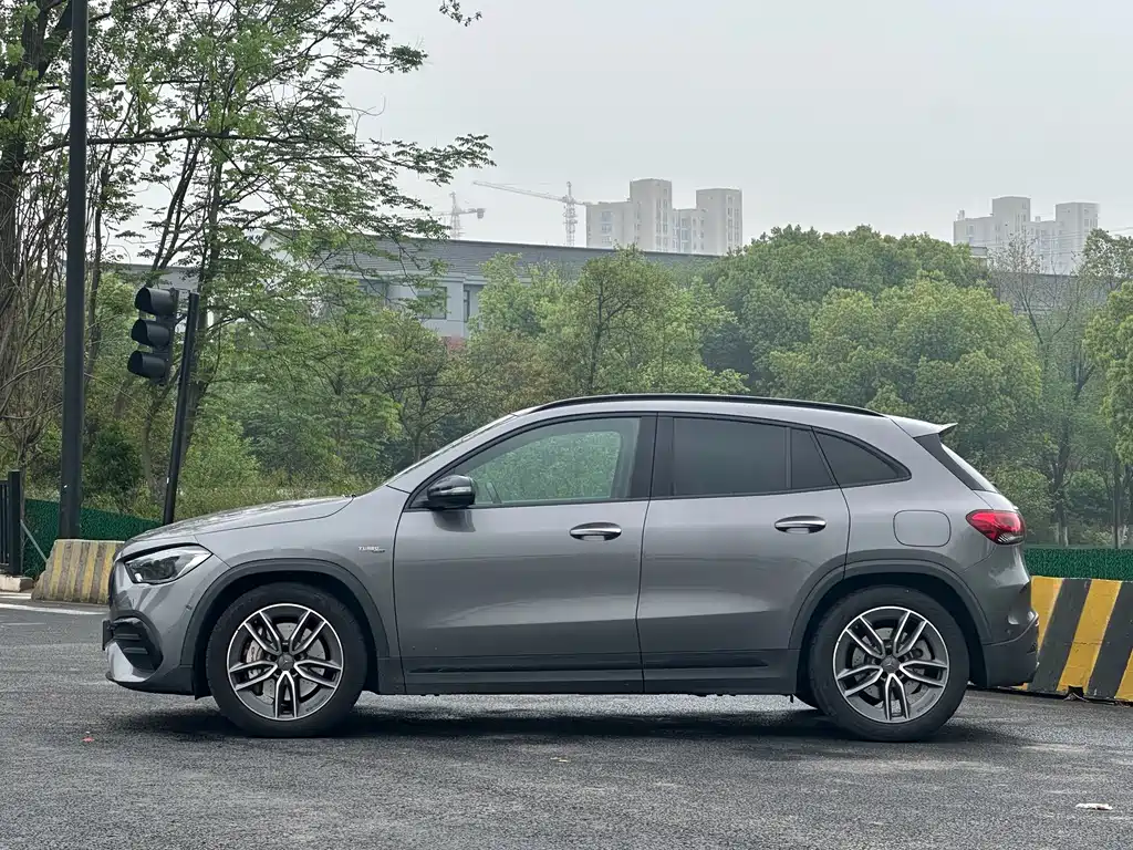 Mercedes-Benz GLA AMG 2022 AMG GLA 35 4MATIC купить на сайте DeffCars