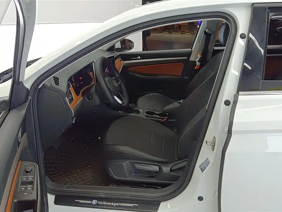 Bora 2023 200TSI DSG Smart Travel Edition купить на сайте DeffCars