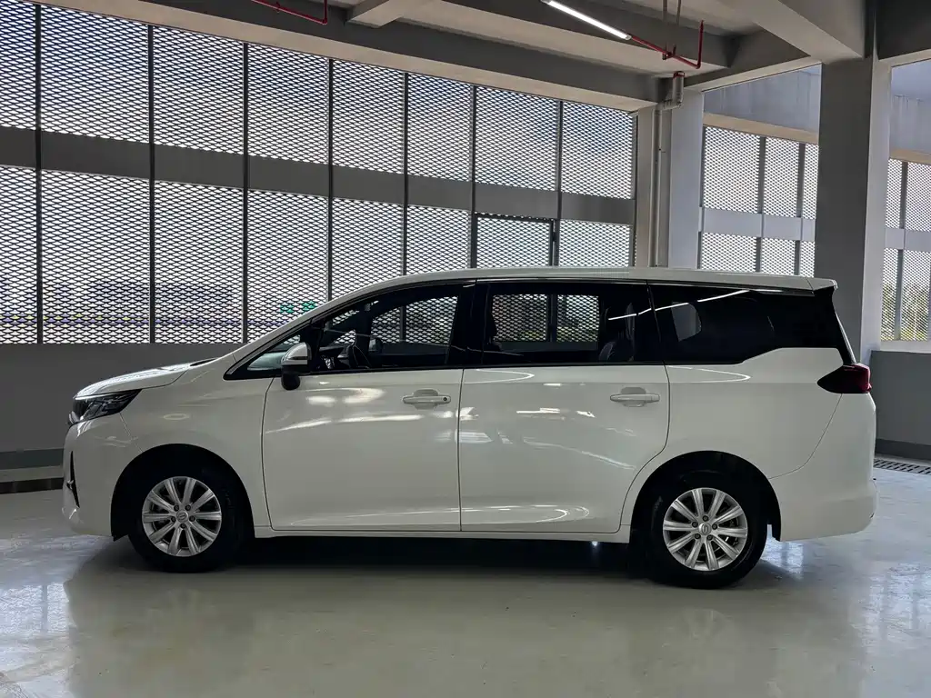 Trumpchi M6 2019 270T automatic luxury version (seven seats) National V купить на сайте DeffCars