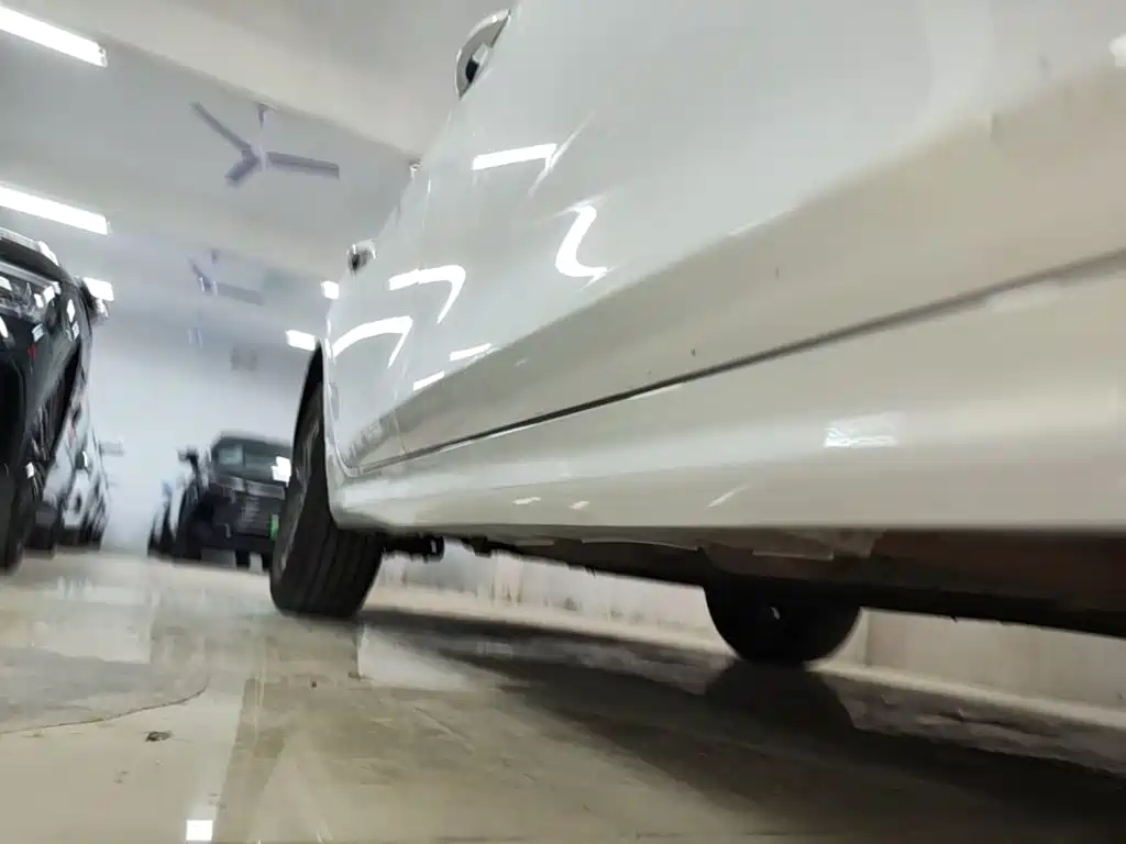 Qin PLUS 2024 Honor Edition DM-i 55KM Leading Model купить на сайте DeffCars