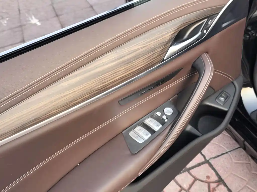 BMW 5 Series 2020 530Li Leading Luxury Package купить на сайте DeffCars