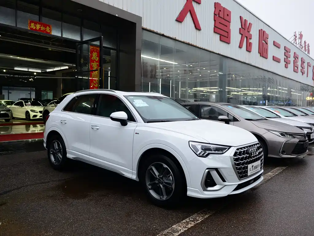 Audi Q3 2023 35 TFSI aggressive and dynamic model (1.5T) купить на сайте DeffCars