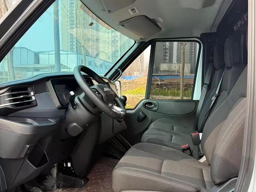 Jiangling Fushun 2025 2.0T manual diesel long-axis high-top heavy-duty version 2/3 seats купить на сайте DeffCars