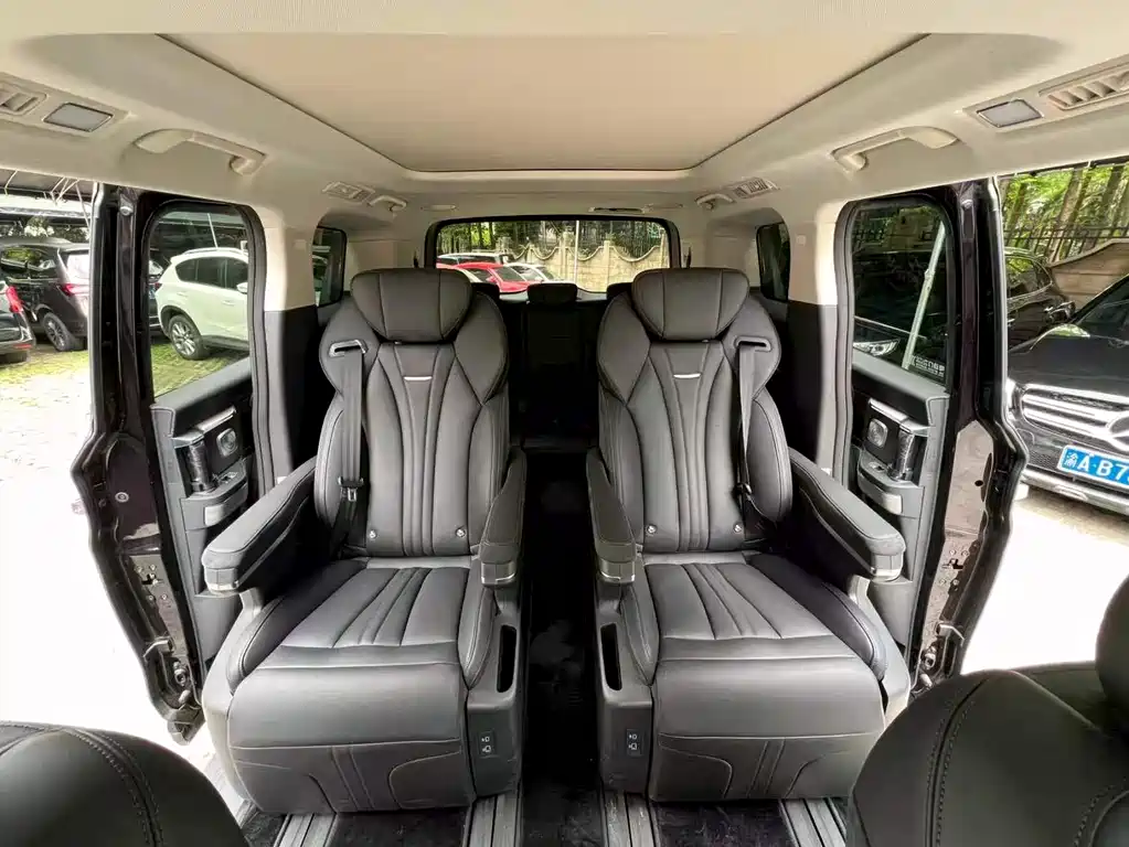 Hongqi HQ9 PHEV 2024 2.0T four-wheel drive business version купить на сайте DeffCars