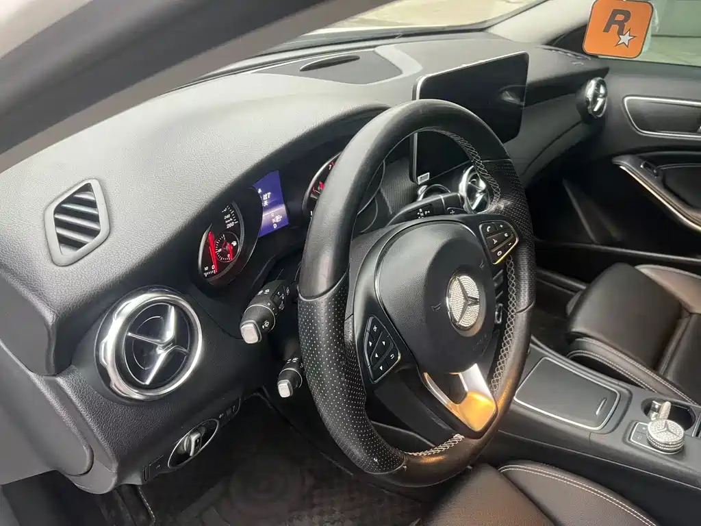 Mercedes-Benz GLA 2018 GLA 200 Dynamic купить на сайте DeffCars