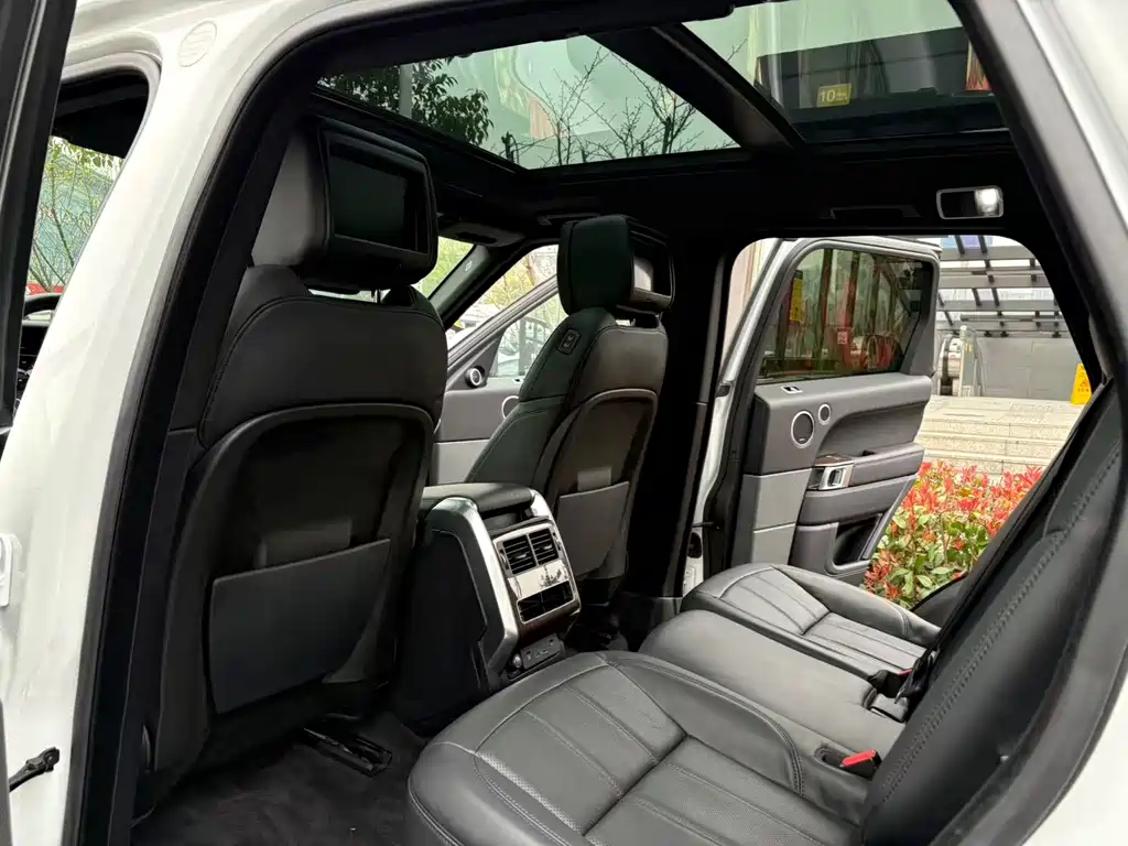 Range Rover Sport New Energy 2019 P400e HSE купить на сайте DeffCars
