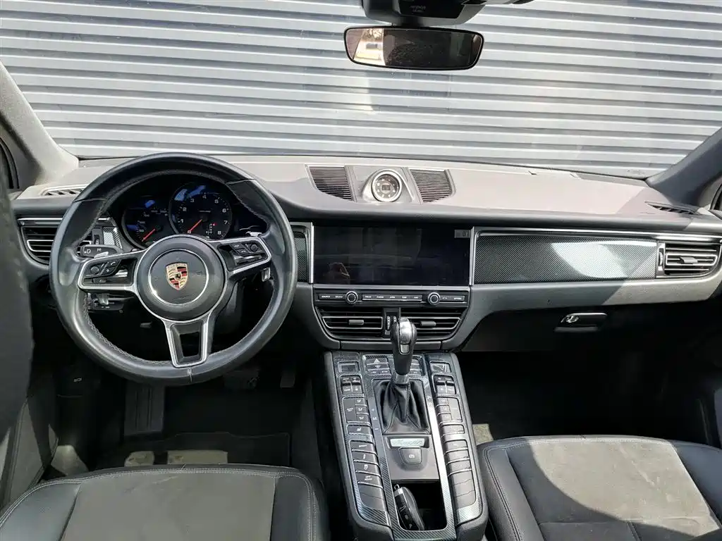 Macan 2018 Macan 2.0T купить на сайте DeffCars