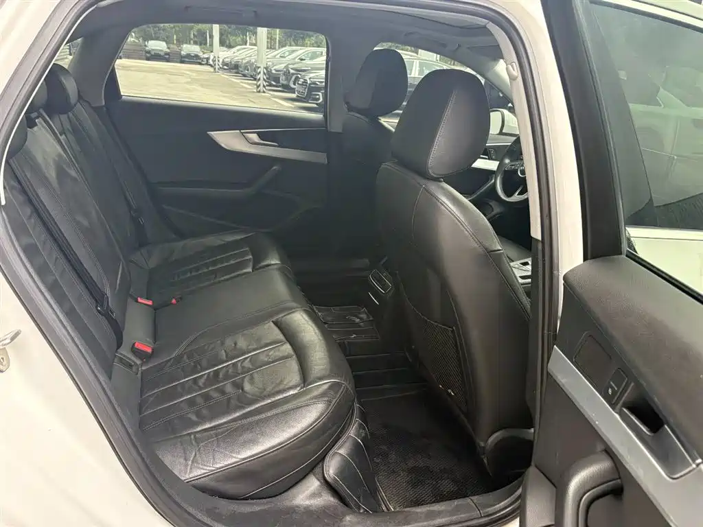 Audi A4L 2019 40 TFSI Fashion Type National V купить на сайте DeffCars