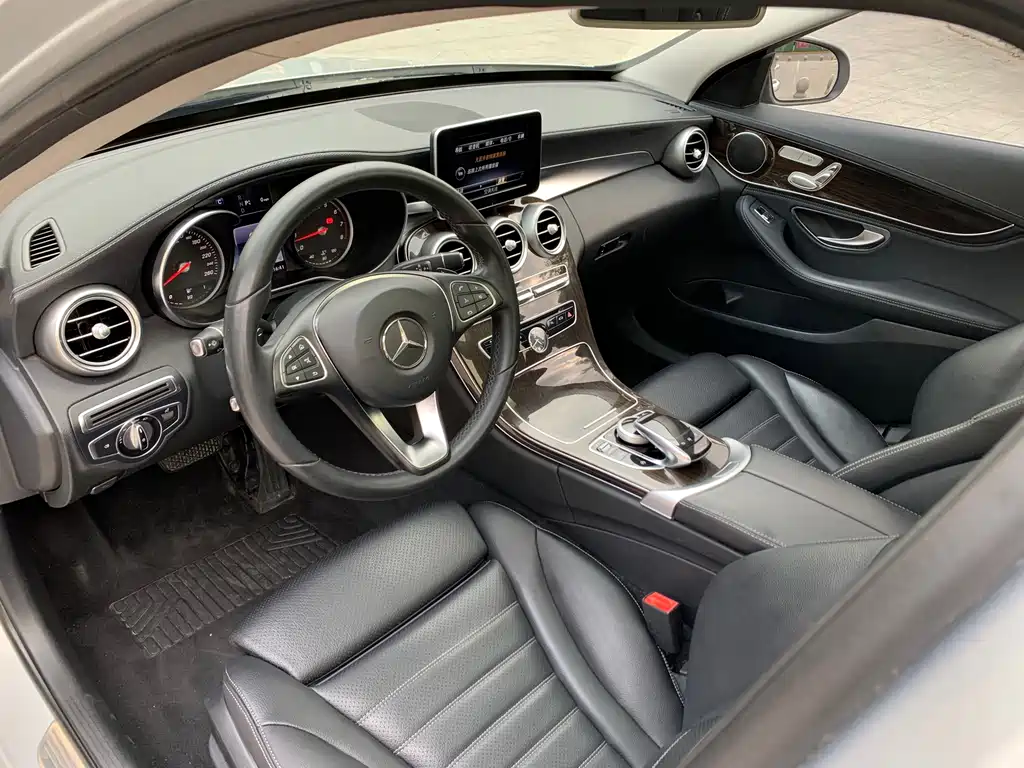 Mercedes-Benz C-Class 2016 C 200 L купить на сайте DeffCars