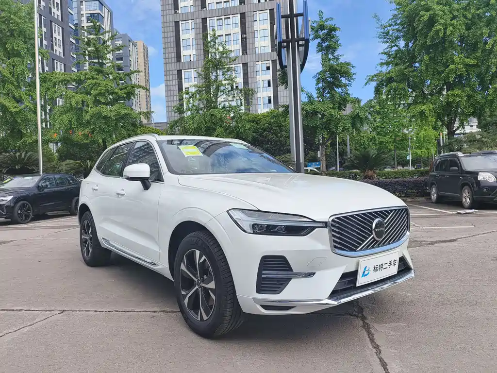 Volvo XC60 2026 B5 four-wheel drive Zhiyi Luxury Edition купить на сайте DeffCars