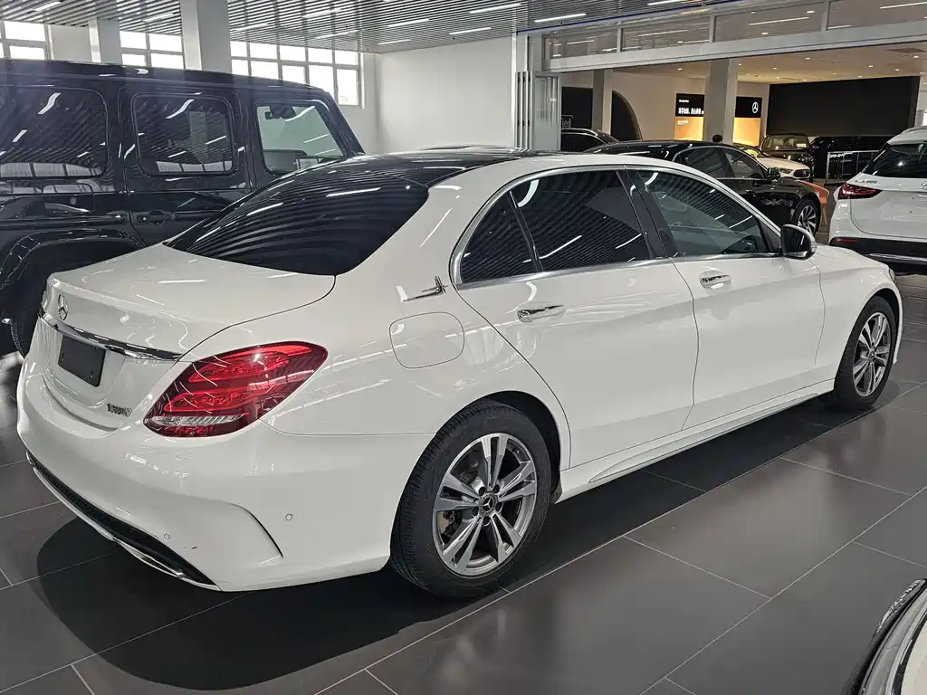 Mercedes-Benz C-Class 2017 C 200 L Sports Edition купить на сайте DeffCars