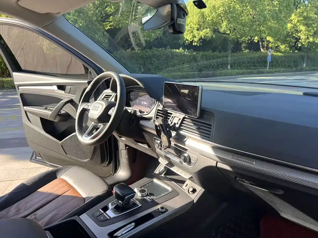 Audi Q5L 2020 45 TFSI exclusive fashion model купить на сайте DeffCars