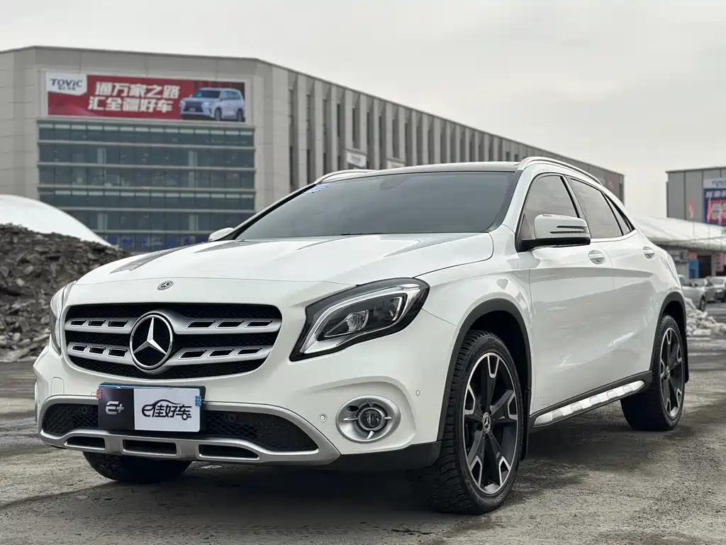 Mercedes-Benz GLA 2017 GLA 220 4MATIC Fashion Model купить на сайте DeffCars