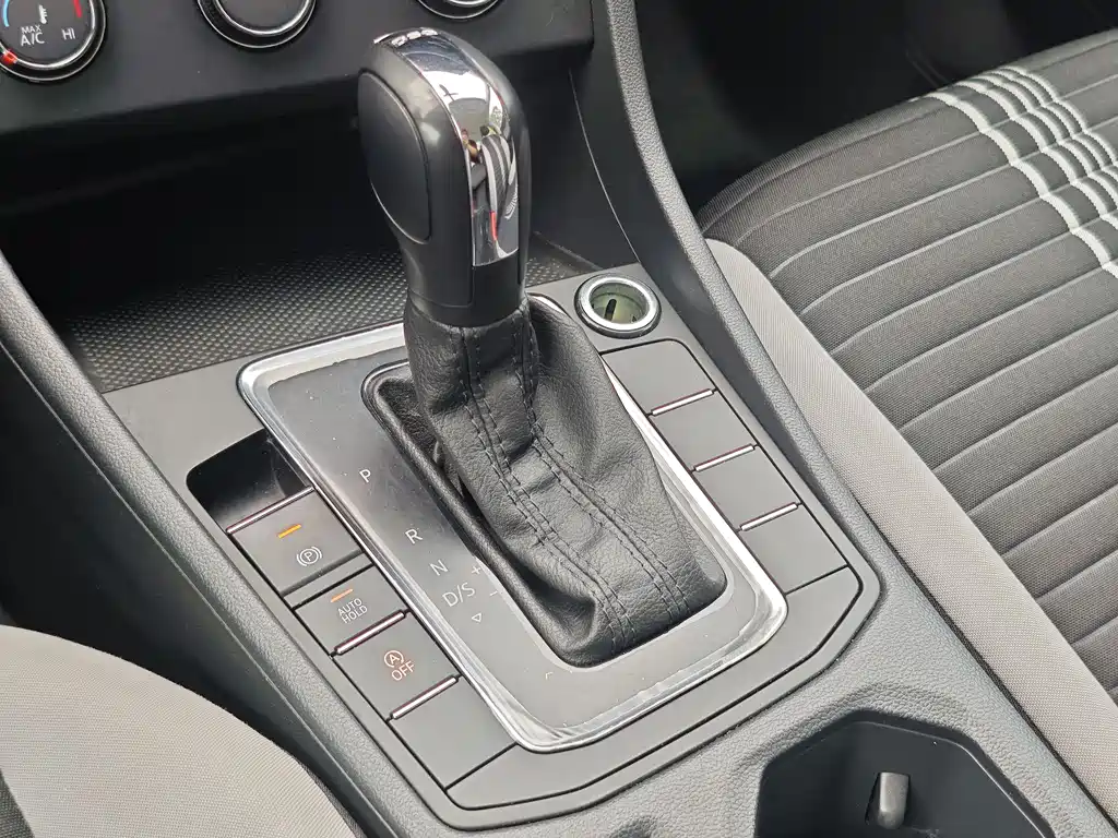 Bora 2023 200TSI DSG Yuexing Edition купить на сайте DeffCars
