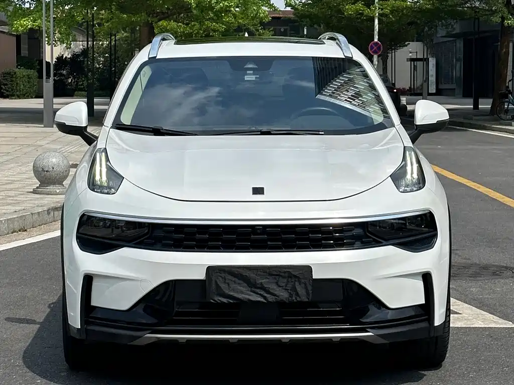 Lynk & Co 01 2021 2.0TD 2WD Pro купить на сайте DeffCars